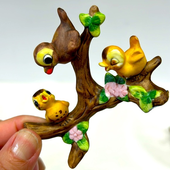 Vintage 50’s JOSEF ORIGINALS bisque porcelain anthropomorphic birds on a branch - Picture 2 of 8